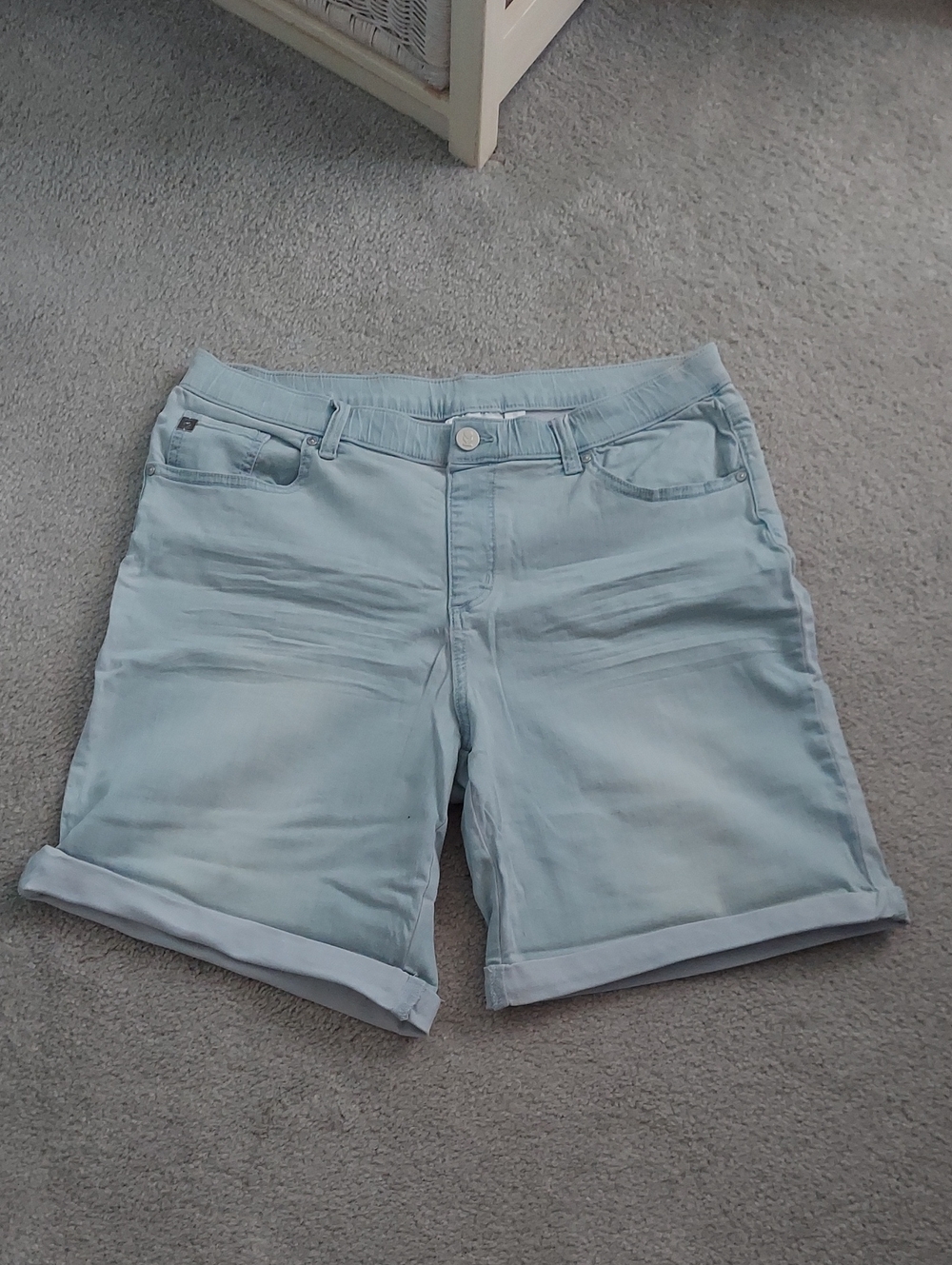 Belle By Kim Gravel Pull On Jean Shorts